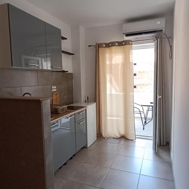 Apartmani Maša - Studio sa Bračnim Krevetom (Queen-size) - 5