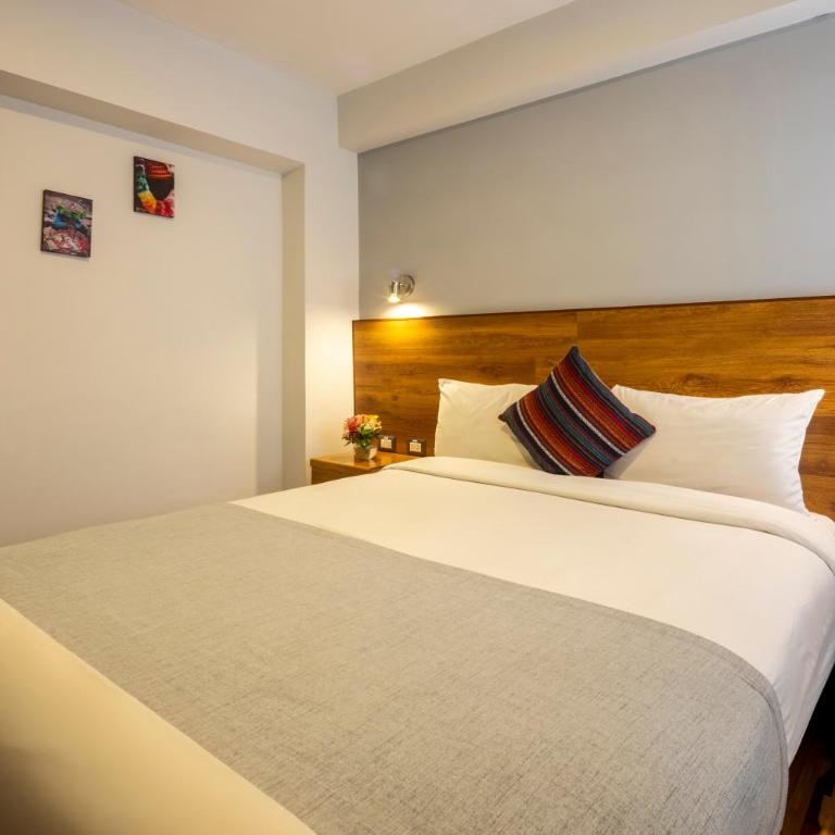 Muru Homely Hotel Cusco - Habitación con cama grande - 9