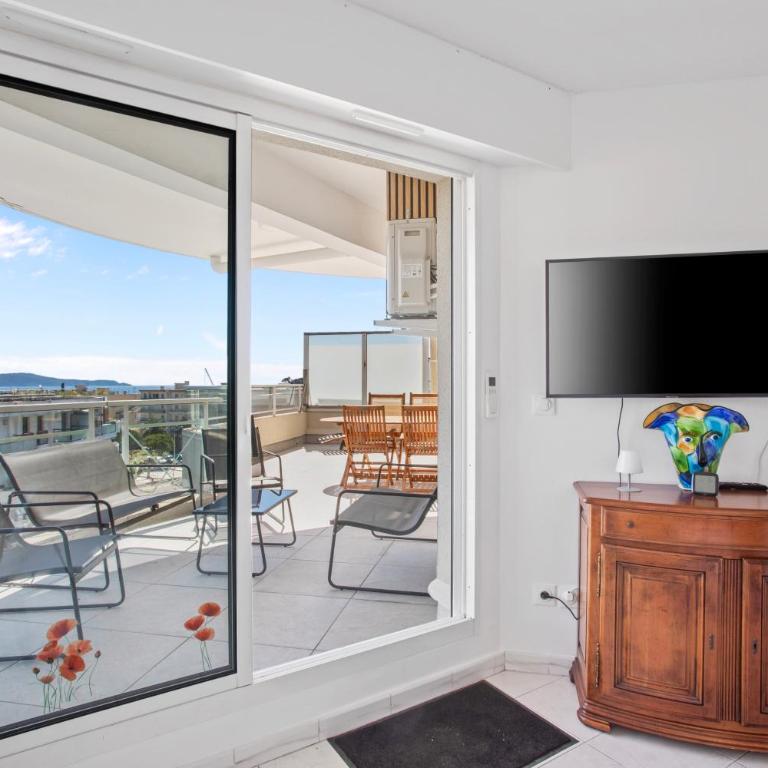 2 pièces avec terrasse vue mer - Appartement Supérieur - Vue sur Ville - 2