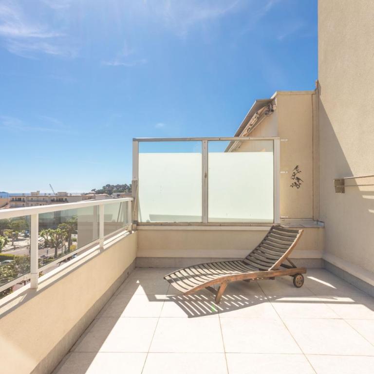 2 pièces avec terrasse vue mer - Appartement Supérieur - Vue sur Ville - 17