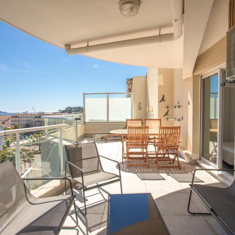 2 pièces avec terrasse vue mer - Appartement Supérieur - Vue sur Ville - 1