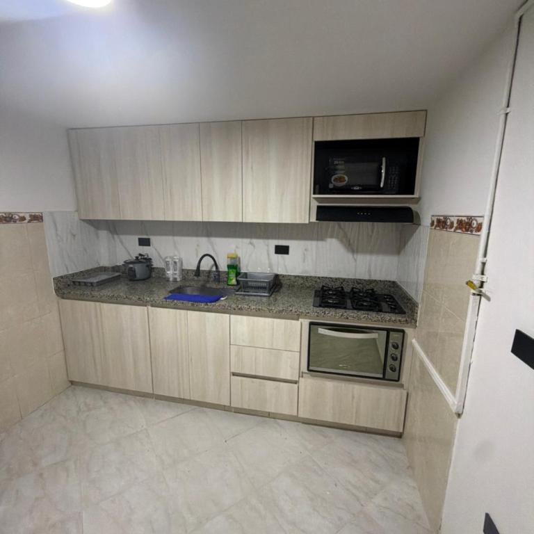 Apartamento parque Simón Bolivar - Apartamento de 3 dormitorios - 3