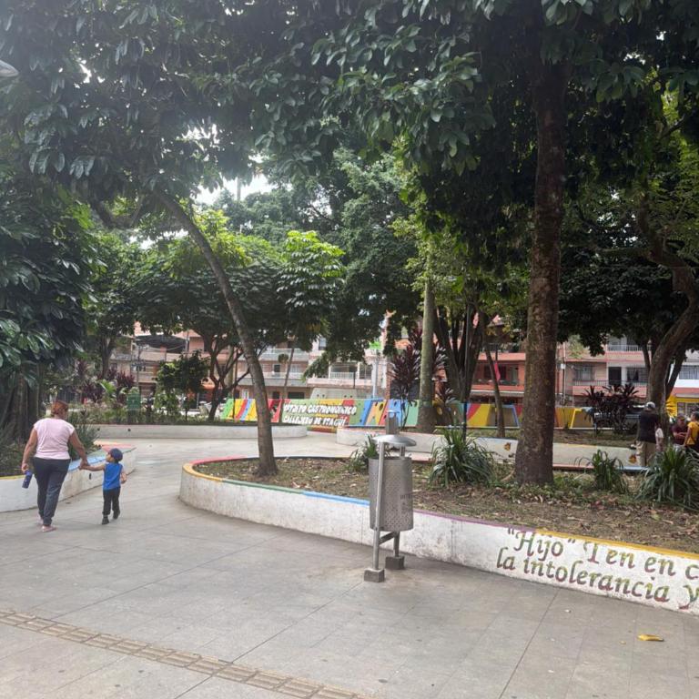 Apartamento parque Simón Bolivar - Apartamento de 3 dormitorios - 10