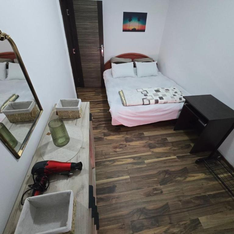Gintas Comfort - Two-Bedroom Apartment - 14