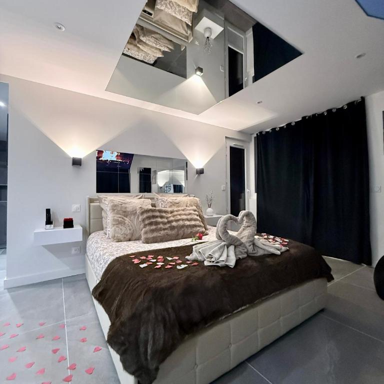 Les Reflets de l'interdit - Appartement 2 Chambres - 2