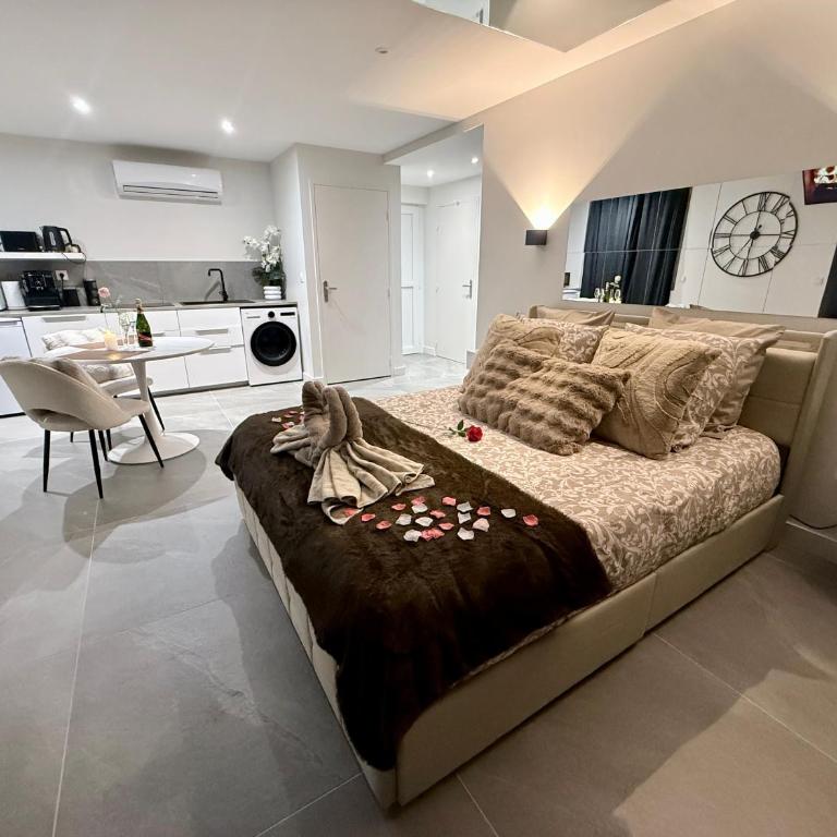 Les Reflets de l'interdit - Appartement 2 Chambres - 22