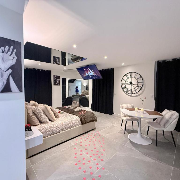 Les Reflets de l'interdit - Appartement 2 Chambres - 7