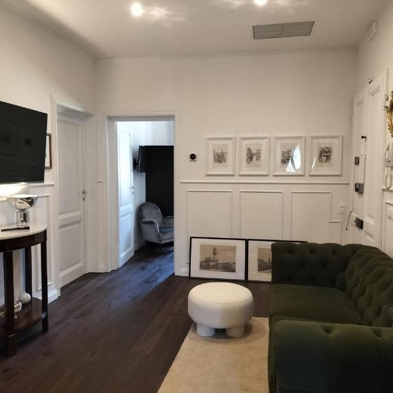 Paoletti Apartment Florence - Two-Bedroom Apartment with Terrace - 3