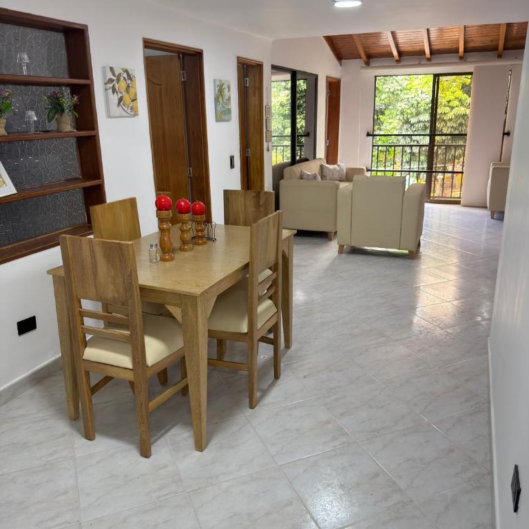 Apartamento parque Simón Bolivar - Apartamento de 3 dormitorios - 1