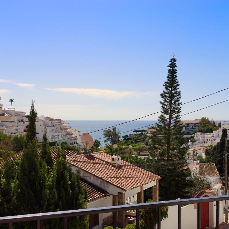 R1360 Alhama 54 - Three-Bedroom Apartment with Sea View - 7