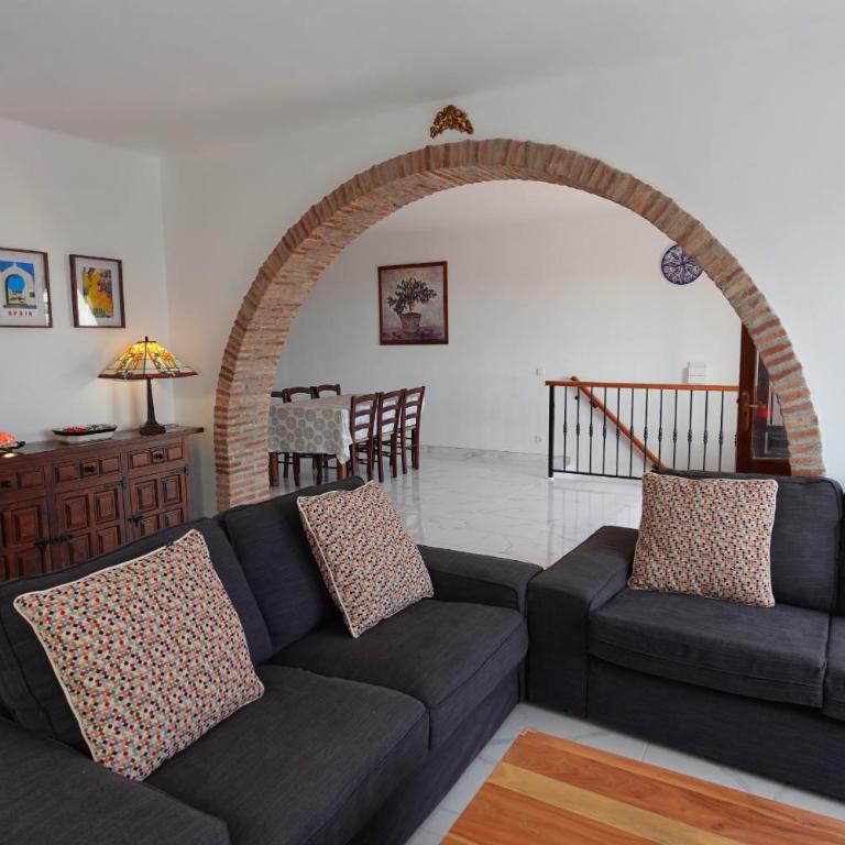 R1360 Alhama 54 - Three-Bedroom Apartment with Sea View - 10