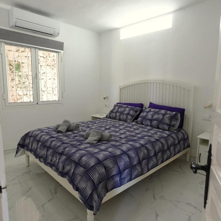 R1360 Alhama 54 - Three-Bedroom Apartment with Sea View - 16