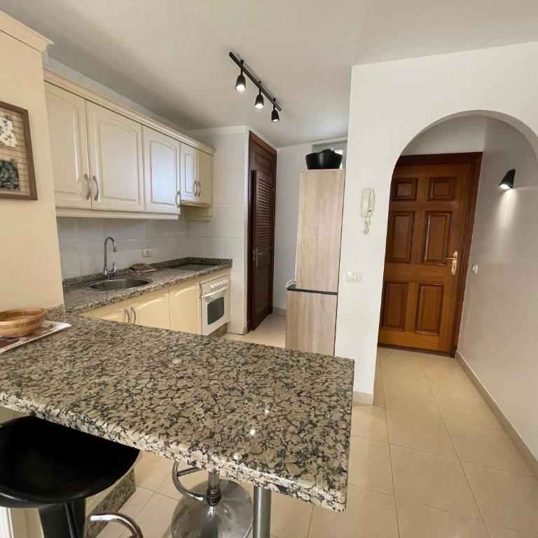 Piso Relajante Sol Paraiso - Two-Bedroom Apartment - 24
