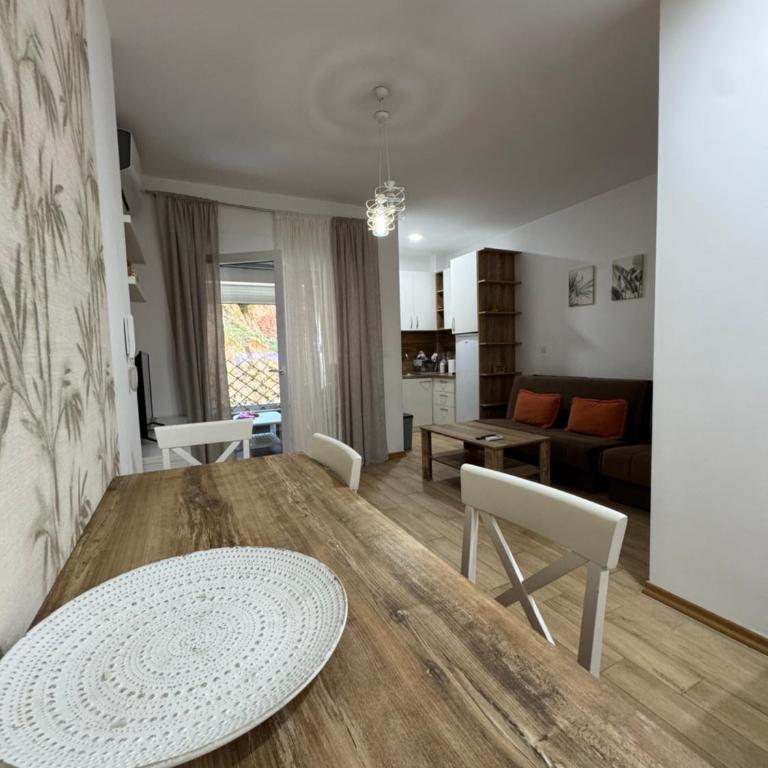 Old Bakery Budva - Studio-Apartment mit Balkon - 5