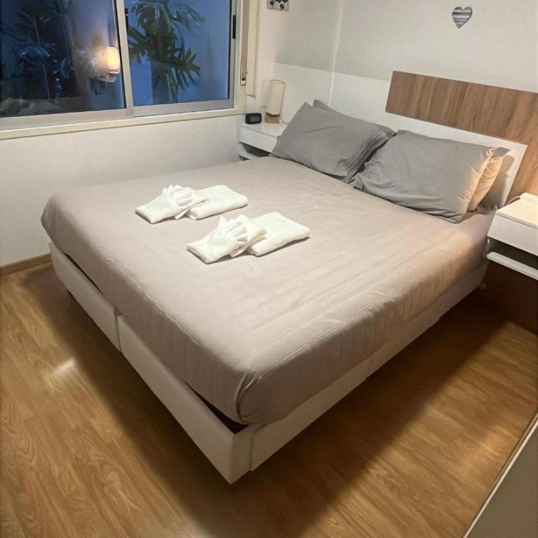 Palermo Gem -Bright & Stylish Apartment with Private Large Patio - One-Bedroom Family Apartment - 34