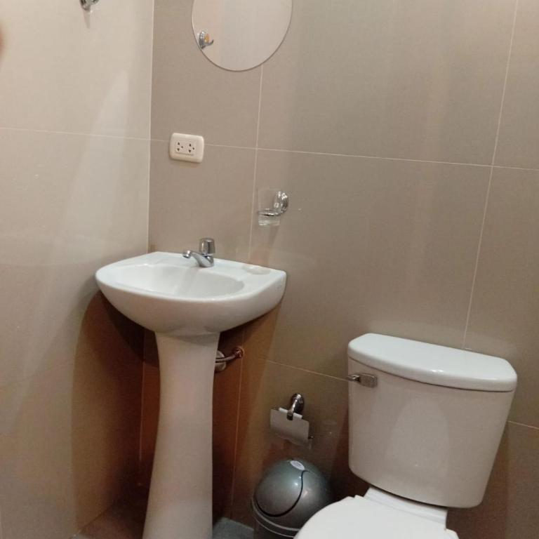 Hospedaje Casa 580 - Double Room with Private Bathroom - 1