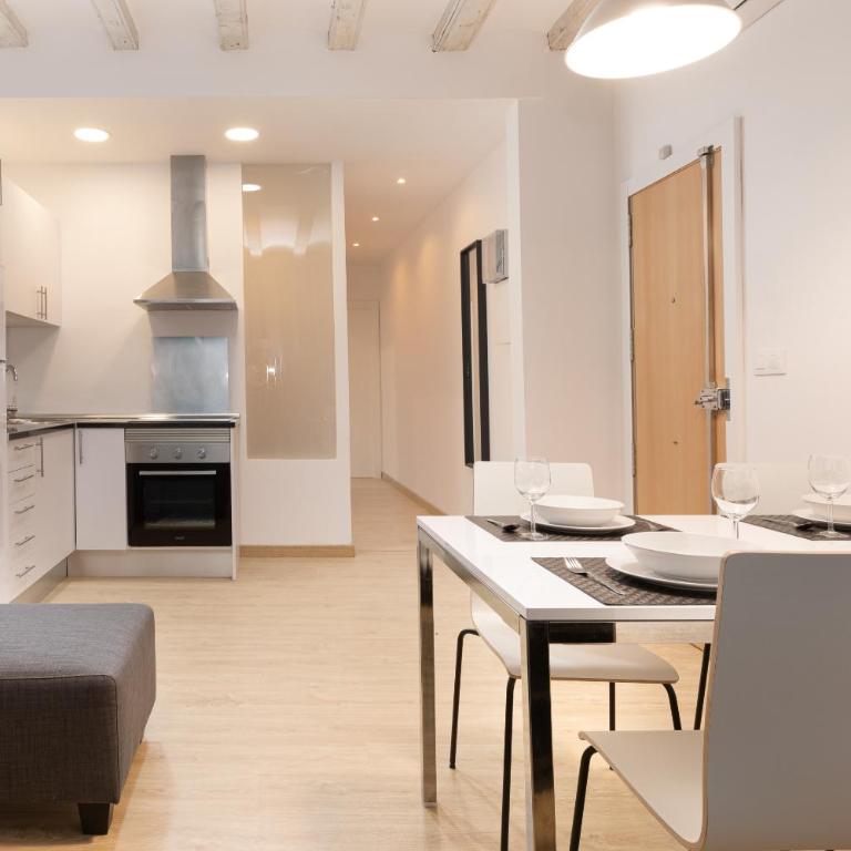 Gothic - Ramblas Apartments - Apartment - Ground Floor - 12