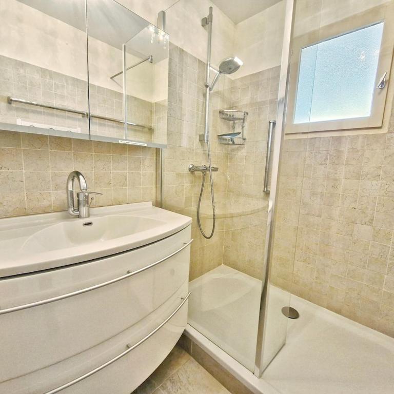 Vue Port & Mer - Terrasse, Clim, Garage, Plages - Apartment mit 1 Schlafzimmer - 8