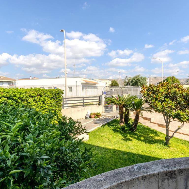 Magnolia House - Casa Vacanze con 3 Camere da Letto - 2