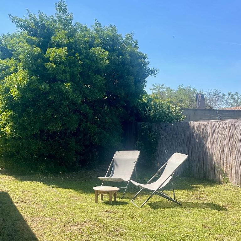 Jolie maison de ville, parking et jardin privés - Casa con 2 Camere da Letto - 20