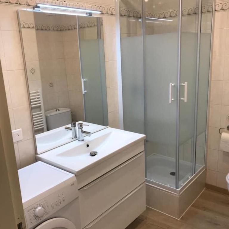 Quiet Studio For 2 Near Palais Des Papes - Studio - 6