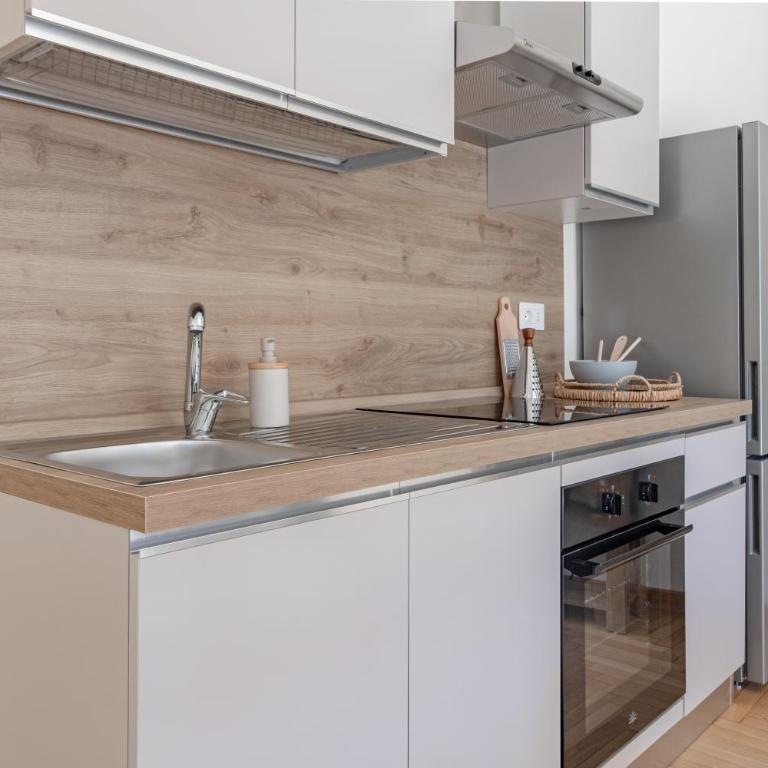 H11 CASA MIMOSA - Parcheggio - Appartamento con 2 Camere da Letto - 5