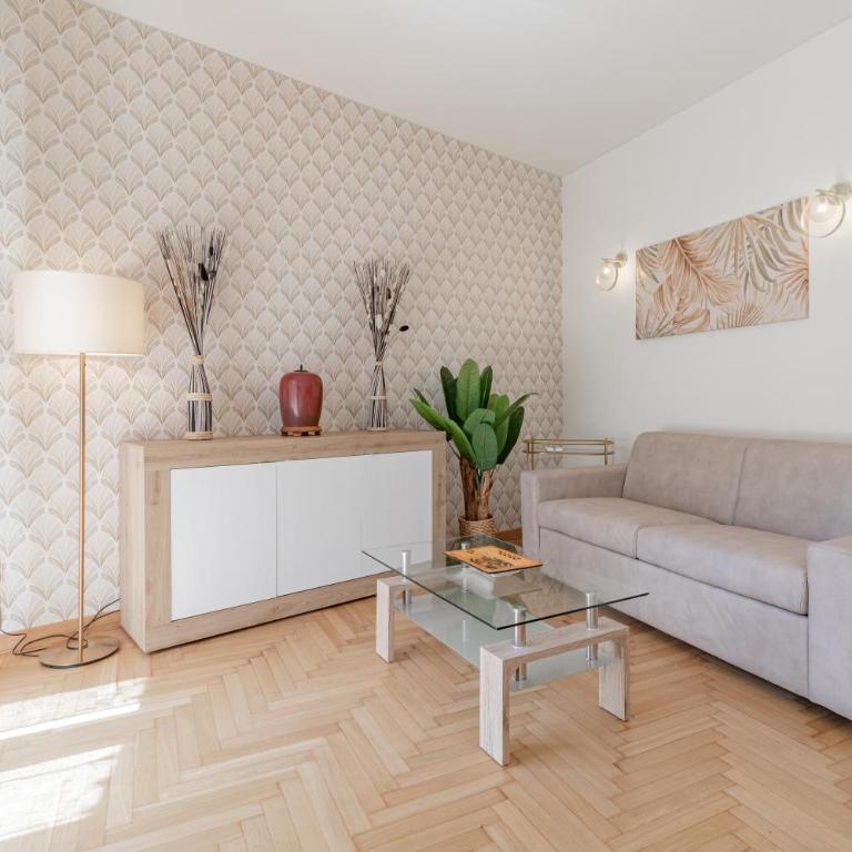 H11 CASA MIMOSA - Parcheggio - Appartamento con 2 Camere da Letto - 14