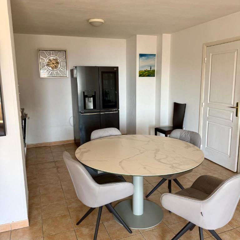 Sunny, Large, Sea View Apartment in Monaco - Appartement 2 Chambres - 7