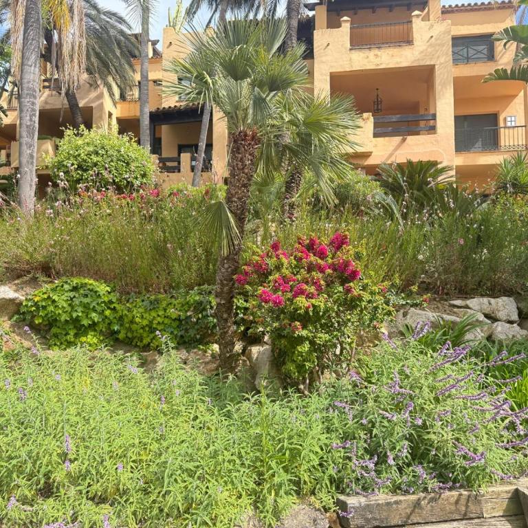 Paradise - Two-Bedroom Apartment - 57