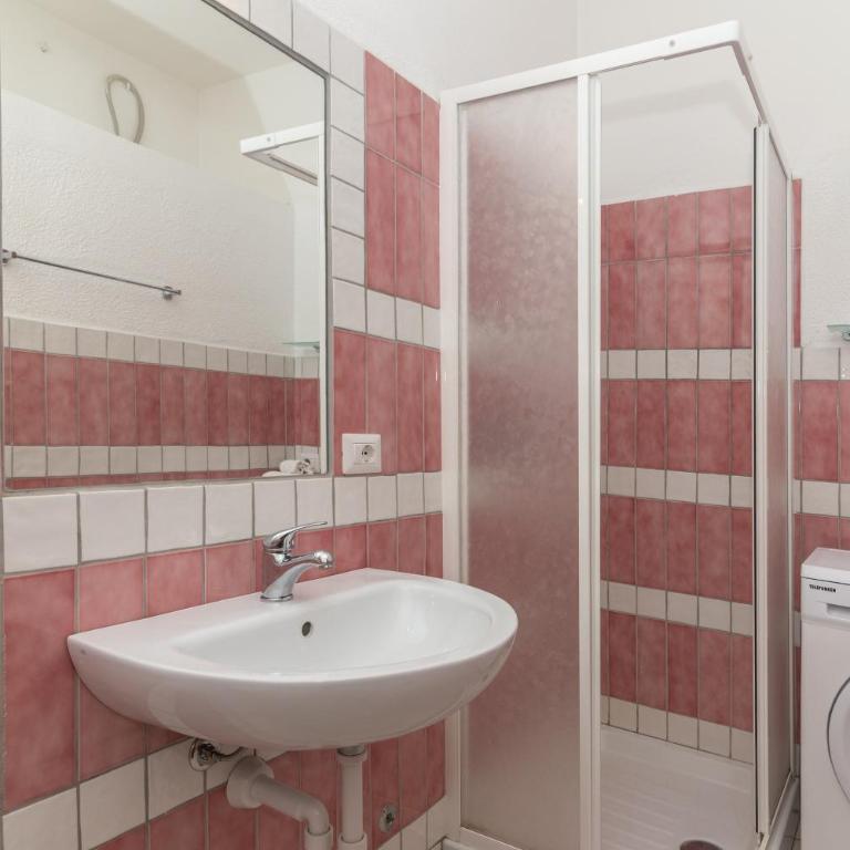 Casa del Porto - Appartamento Deluxe con 2 Camere da Letto e Balcone - 17