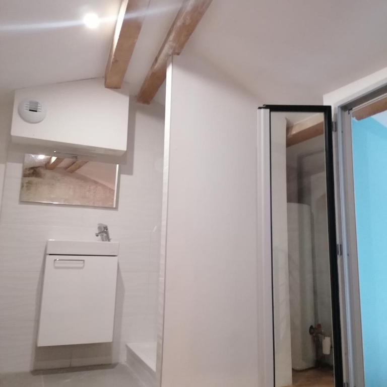 coquette maison avec cour intra muros - Haus mit 2 Schlafzimmern - 10