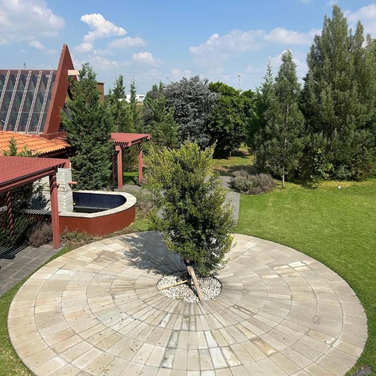 Quinta Abadía, Entire Mansion in la Primavera near Estadio Akron - One-Bedroom House - 23
