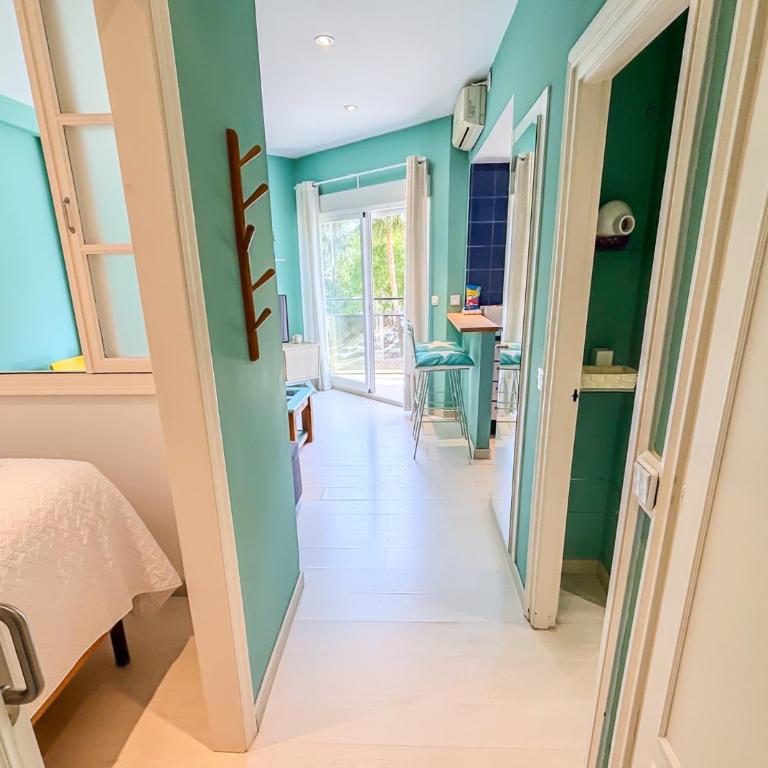 Skol 225 - Beachfront studio in Marbella - Terrace & Pool - Apartamento Estudio con balcón - 6
