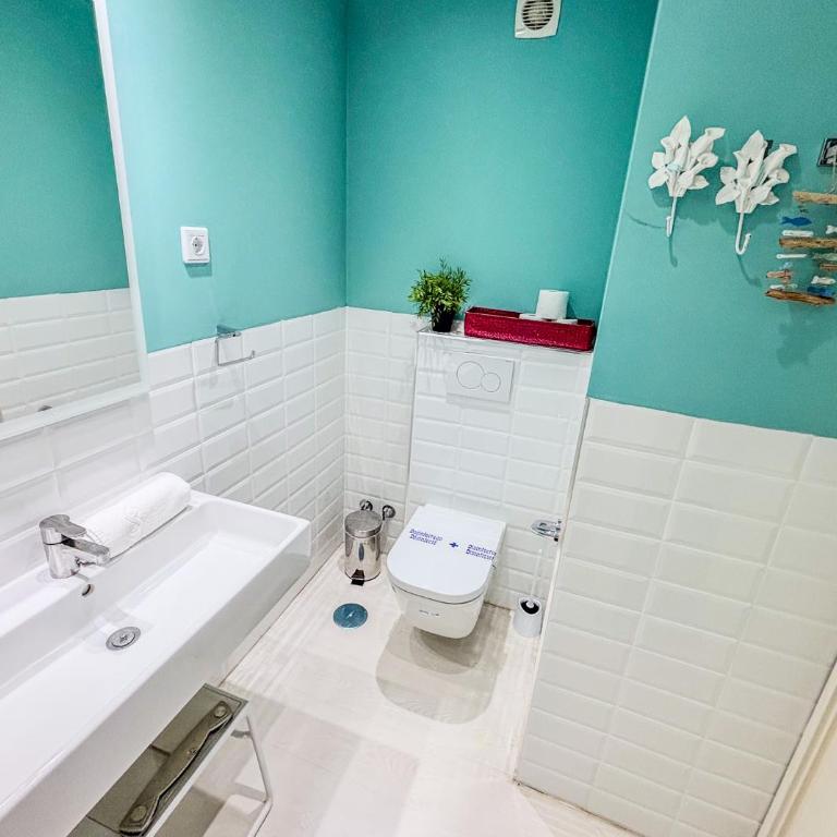 Skol 225 - Beachfront studio in Marbella - Terrace & Pool - Apartamento Estudio con balcón - 9