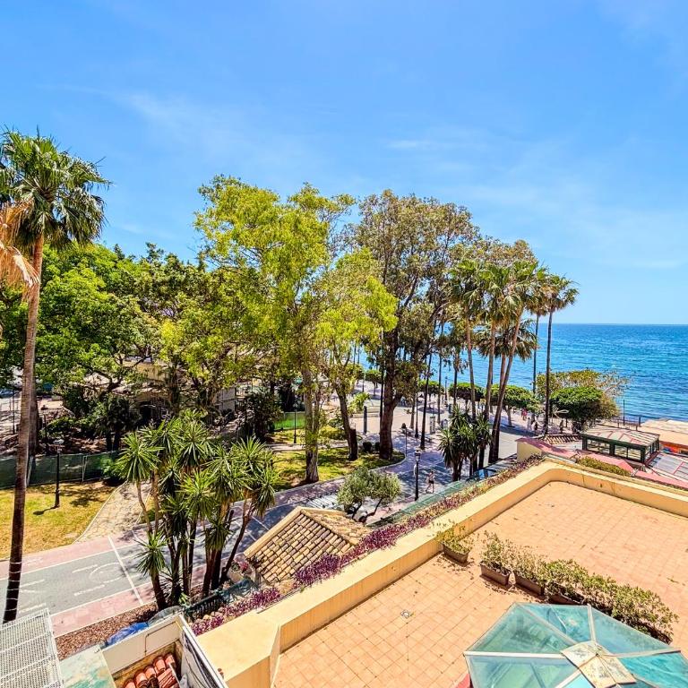 Skol 225 - Beachfront studio in Marbella - Terrace & Pool - Apartamento Estudio con balcón - 27
