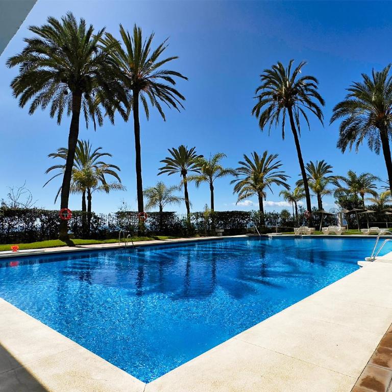 Skol 225 - Beachfront studio in Marbella - Terrace & Pool - Apartamento Estudio con balcón - 44