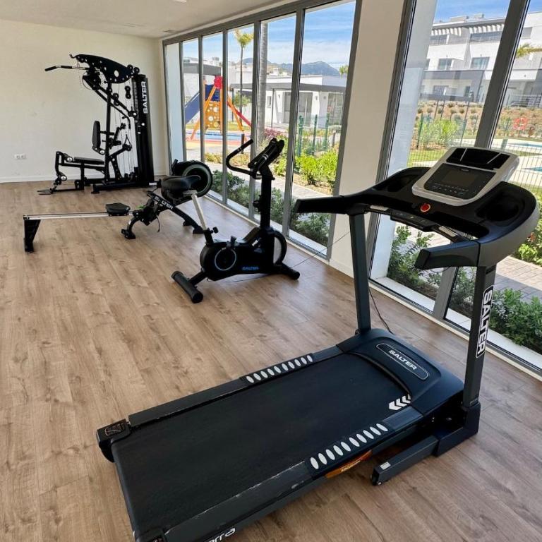 4-Bedroom Penthouse with Sea View, Pool, and Fitness Area - Apartment - 9