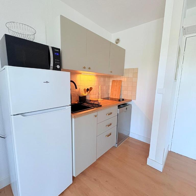 Studio 100m de la plage - One-Bedroom Apartment - 8