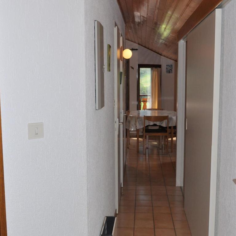 Appartement 3 pièces avec balcon, animaux acceptés et parking - Appartement 2 Chambres - 7