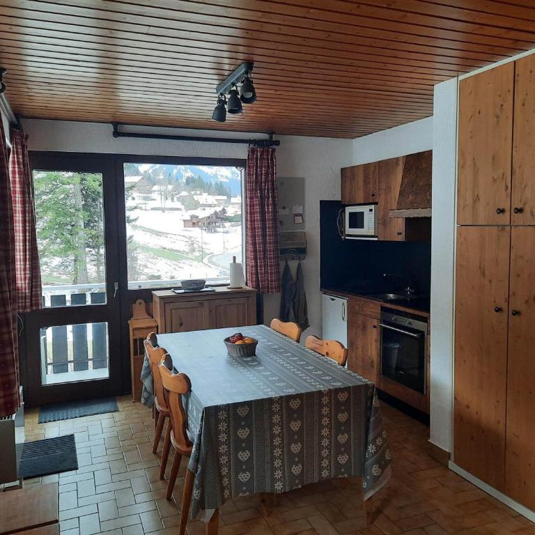Deux-pièces confortable proche ski avec balcon et parking - Appartement 1 Chambre - 12