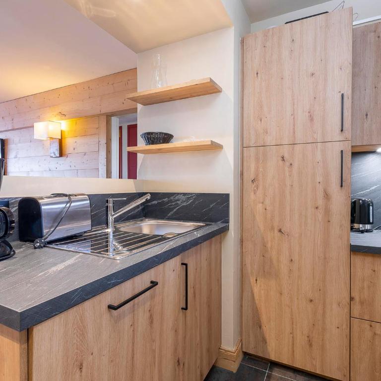 Appartement 3 pièces, 6 pers, balcon Sud-Ouest, proche pistes - Appartement 2 Chambres - 9
