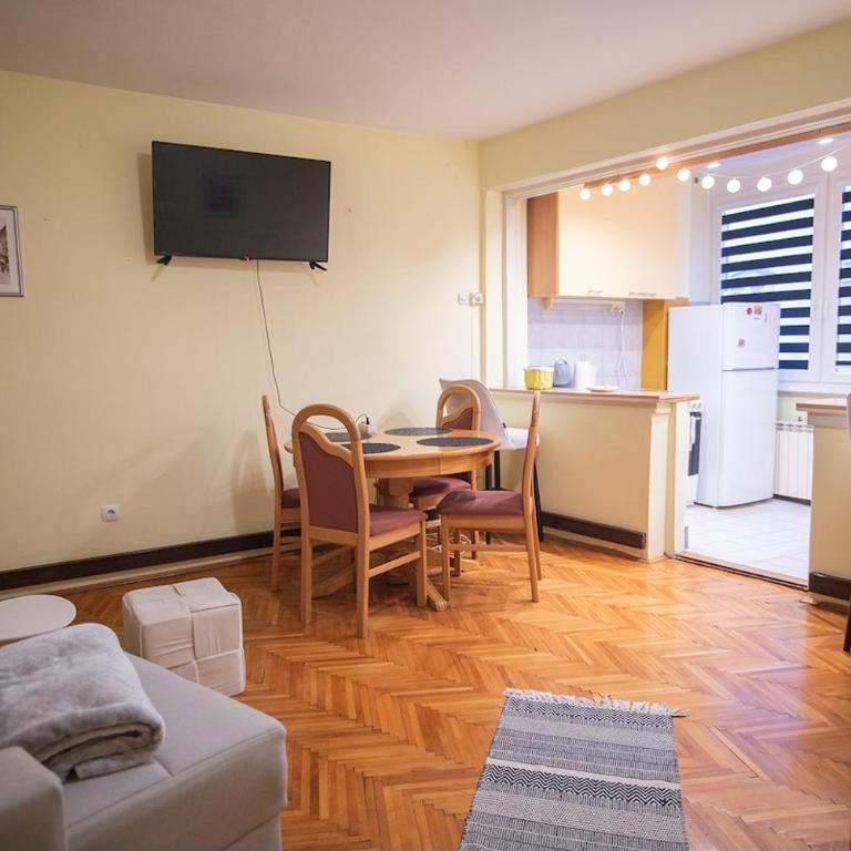 Sarajevo-Centar Šenoina - One-Bedroom Apartment - 11