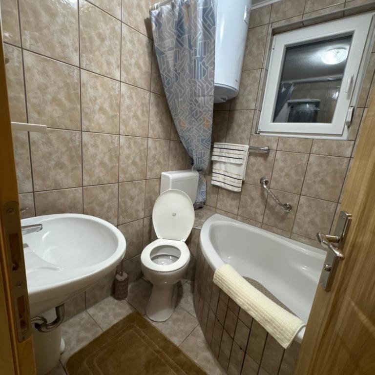 Apartman Lili - Apartman sa 2 Spavaće Sobe - 3