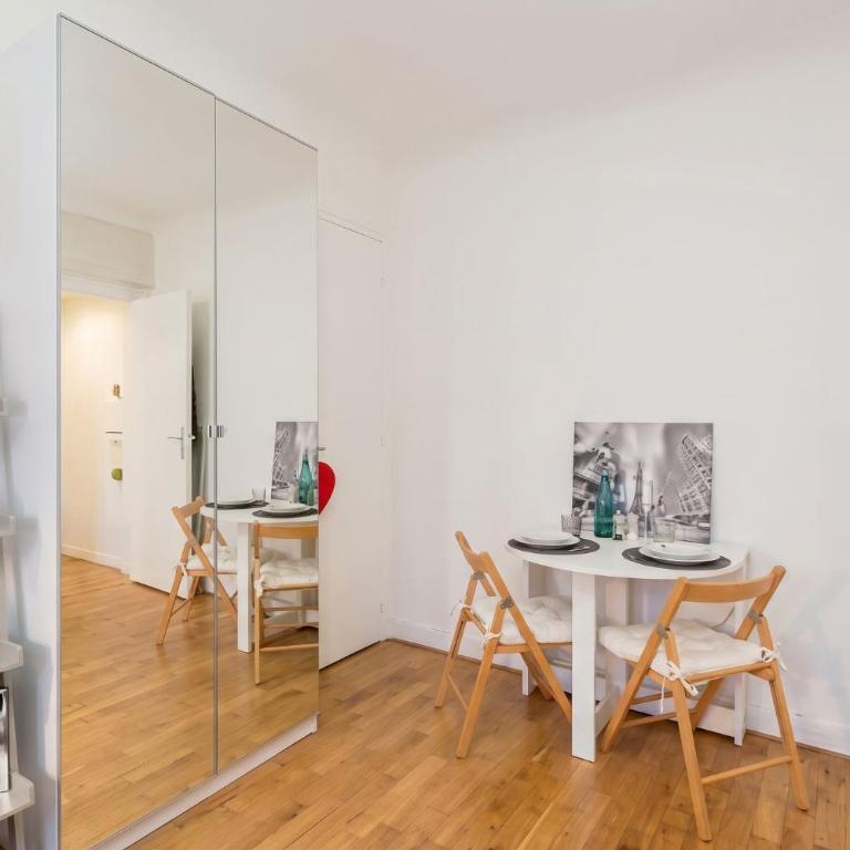 Charming Studio with Eiffel Tower Views in Pariss 15th - Appartement - 16