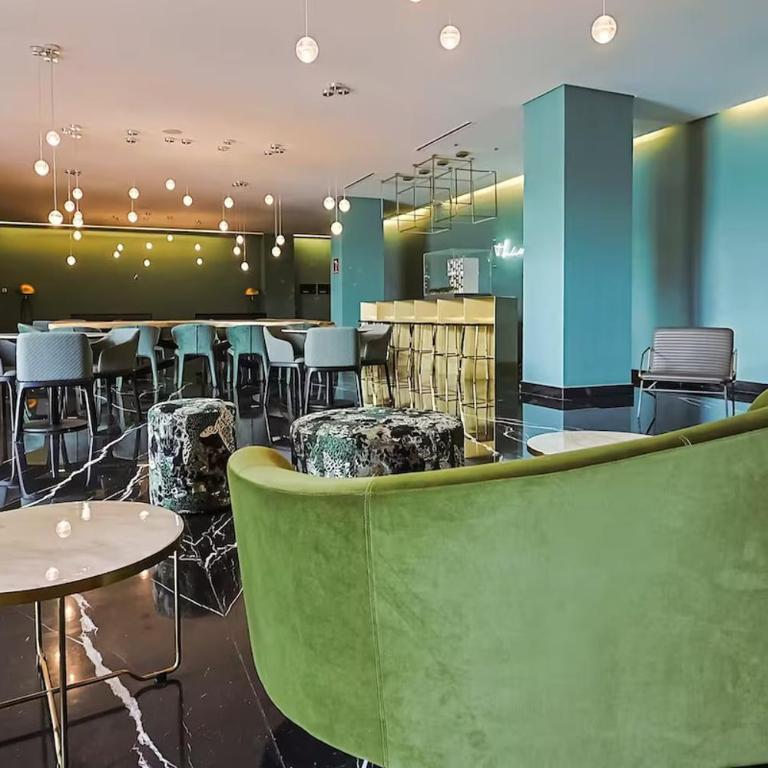 Apartment for 6 people with a pool, gym, coworking space, and parking - Three-Bedroom Apartment - 20