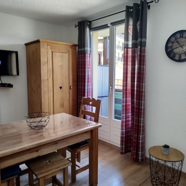 Appart à Puy Saint Vincent 1700 Rés Emeraude - Apartment mit 1 Schlafzimmer - 2