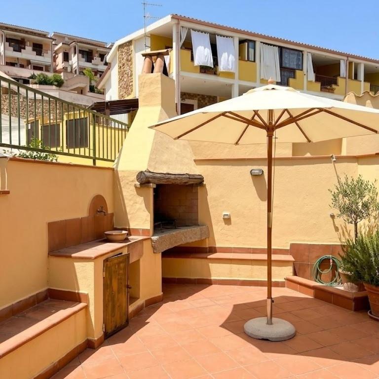 Casa al piano terra con 2 camere da letto, parcheggio privato e piscina condominiale - Two-Bedroom House - 6