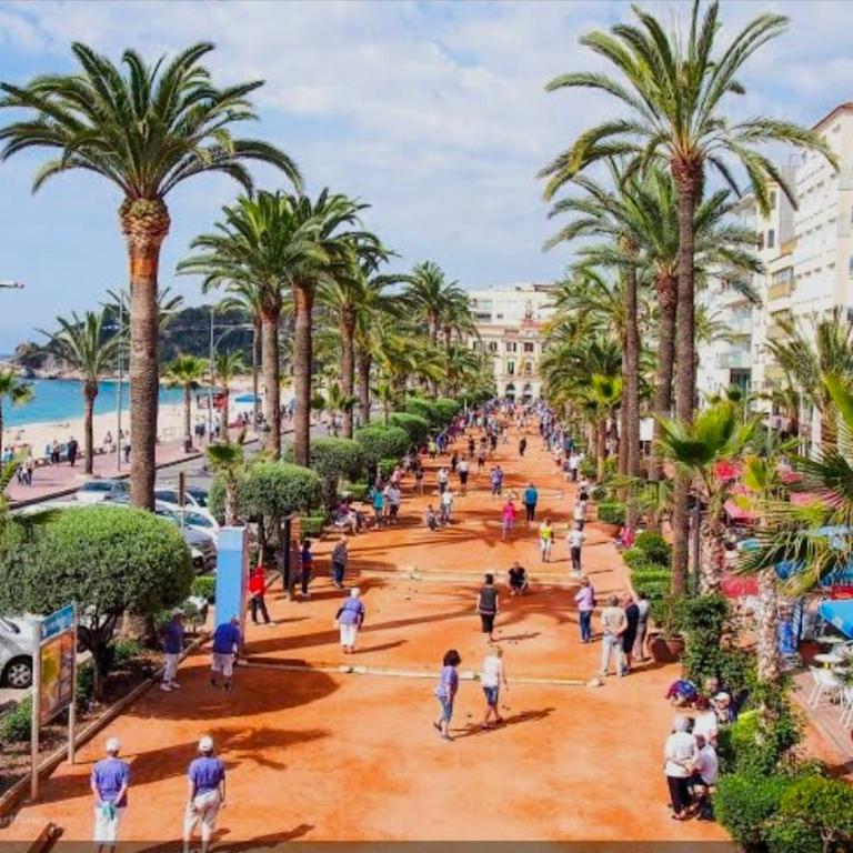 Casa LA VILA -Lujo de temporada- playa 50mt & Internet 600Mbps , Solarium privado 40m2, Smart TV 75" - Alquiler mensual 30 noches minimo - Apartamento de 3 dormitorios - 16
