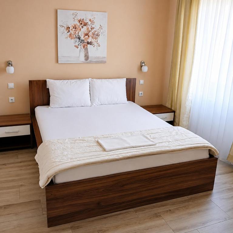 Apartmani Medijana Niš - Dvokrevetna Soba sa Bračnim Krevetom - 1