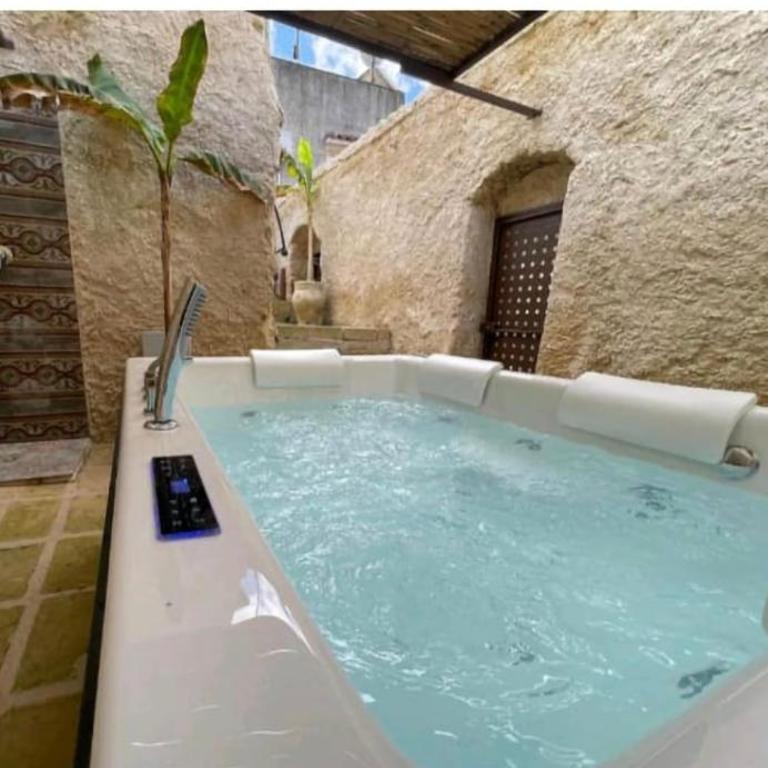 U'Marranzanu Exclusive Relais - Two-Bedroom House with Jacuzzi and Garden - 2